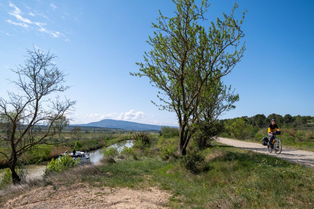 Printemps dans l'Aude sur le canal du Midi