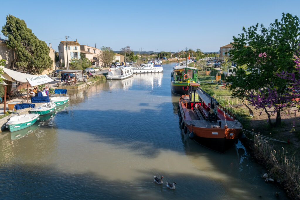 Le Somail sur le canal du Midi