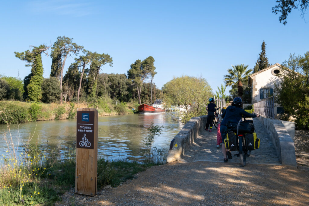 A vélo sur le canal du Midi en famille