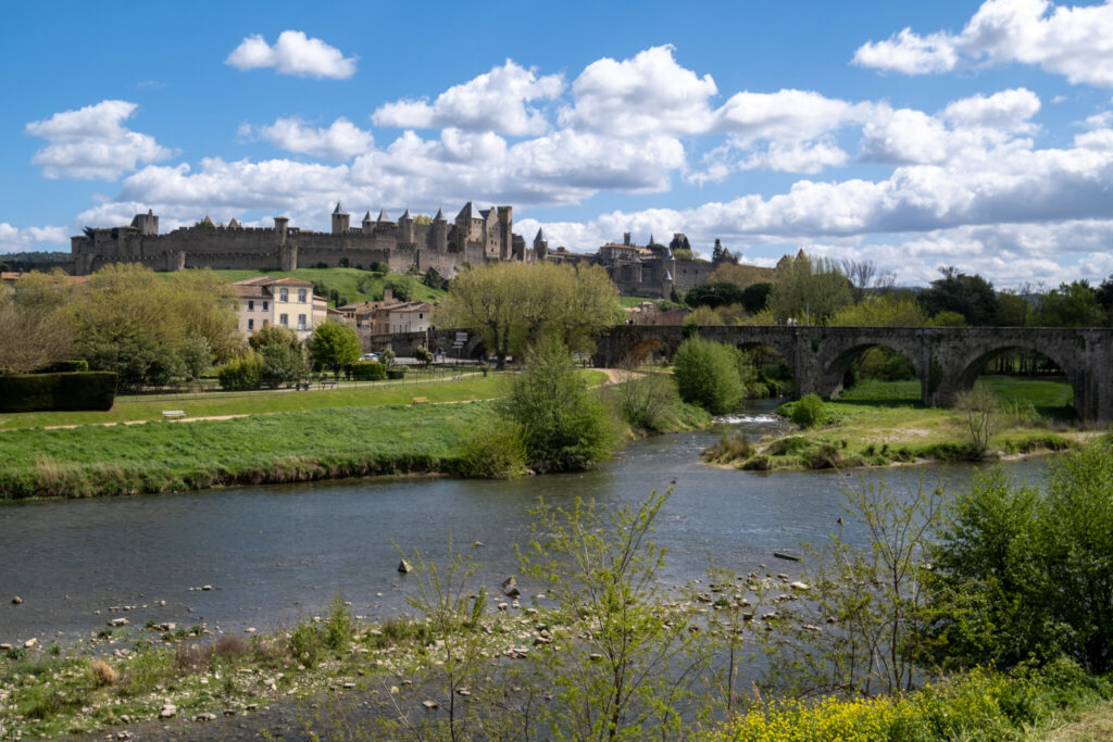 La citadelle de Carcassonne depuis le bord de l'Aude